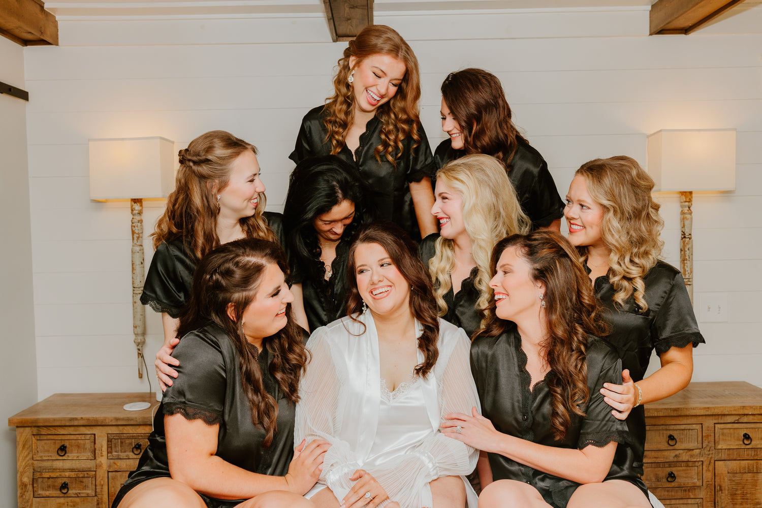 bridal party getting ready in bridal suite at affordable mississippi wedding venue