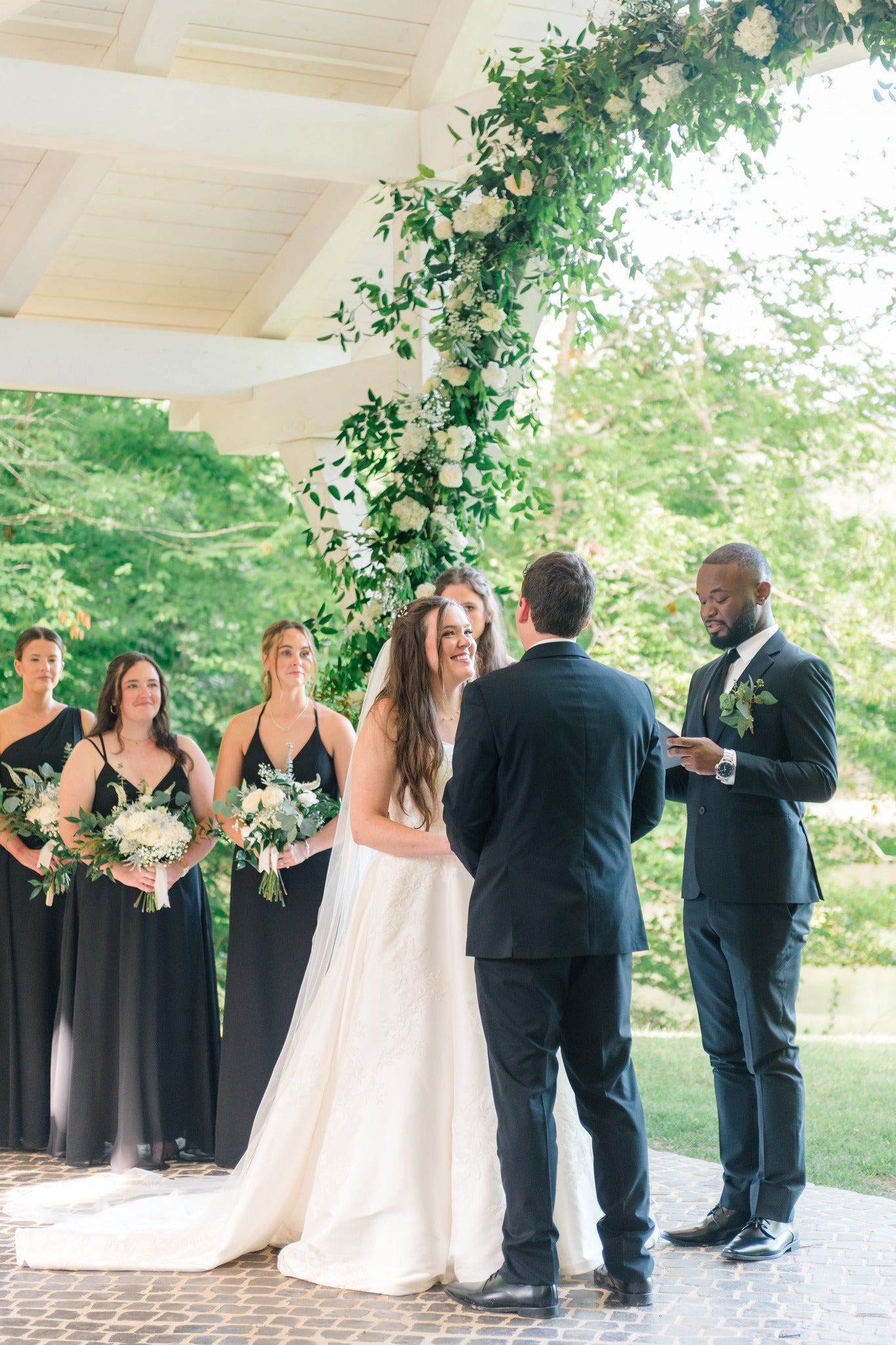 Romantic outdoor wedding venue near Oxford, Mississippi with twinkle lights